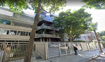 Imagem de fundo do condomínio Condomínio Barão De Solimões - Barra Da Tijuca - Rio De Janeiro - RJ