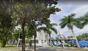 Imagem de fundo do condomínio Condomínio Cecília Mirene - Enseada - Guarujá - SP