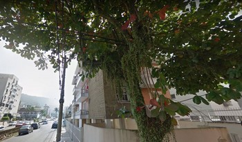 Imagem de fundo do condomínio Condomínio Central - Enseada - Guarujá - SP