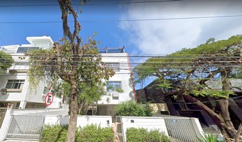 Imagem de fundo do condomínio Condomínio Comandante Júlio De Moura - Barra Da Tijuca - Rio De Janeiro - RJ