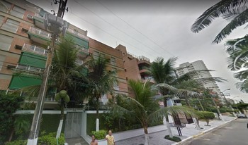 Imagem de fundo do condomínio Condomínio Comendador Lelio Ferrari - Enseada - Guarujá - SP