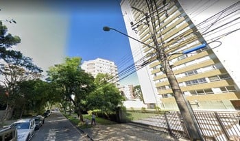 Imagem de fundo do condomínio Condomínio Continental - Batel - Curitiba - PR