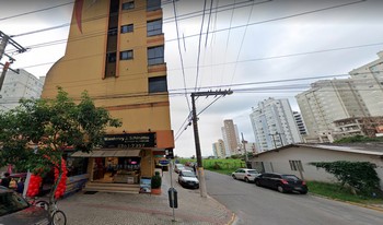 Imagem de fundo do condomínio Condomínio England Residence - Meia Praia - Itapema - SC