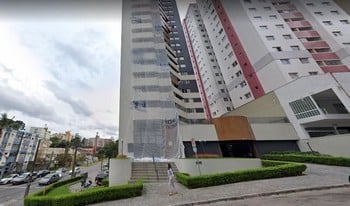 Imagem de fundo do condomínio Condomínio Guimaraes Rosa - Champagnat - Curitiba - PR