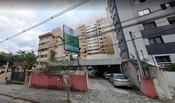 Imagem de fundo do condomínio Condomínio Ilha Da Madeira - Bigorrilho - Curitiba - PR