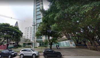 Imagem de fundo do condomínio Condomínio La Place - água Verde - Curitiba - PR