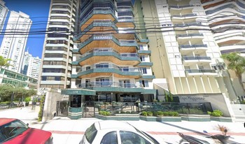 Imagem de fundo do condomínio Condomínio Lago Maggiore, Bloco A - Centro - Balneário Camboriú - SC