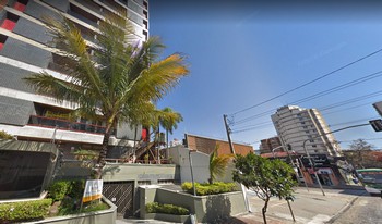 Imagem de fundo do condomínio Condomínio Laranjeiras - Cambuí - Campinas - SP