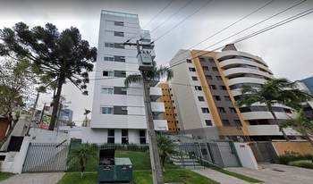 Imagem de fundo do condomínio Condomínio Leyton - Cabral - Curitiba - PR