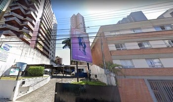 Imagem de fundo do condomínio Condomínio Luxembourg - Cabral - Curitiba - PR