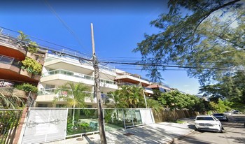 Imagem de fundo do condomínio Condomínio Maria Eduarda - Recreio Dos Bandeirantes - Rio De Janeiro - RJ