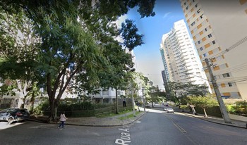 Imagem de fundo do condomínio Condomínio Monte Carlo - água Verde - Curitiba - PR