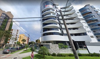 Imagem de fundo do condomínio Condomínio Quefren - Juvevê - Curitiba - PR