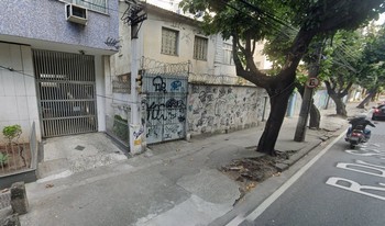 Imagem de fundo do condomínio Condomínio Ranses I - Tijuca - Rio De Janeiro - RJ
