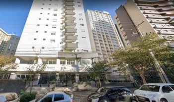 Imagem de fundo do condomínio Condomínio Residêncial 3161 - água Verde - Curitiba - PR