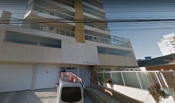 Imagem de fundo do condomínio Condomínio Residêncial E Comercial Torre De Madrid - Centro - Navegantes - SC