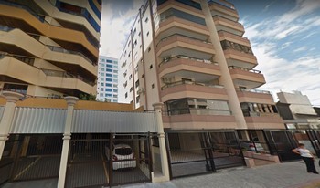 Imagem de fundo do condomínio Condomínio Residêncial Petit Maison - Meia Praia - Itapema - SC