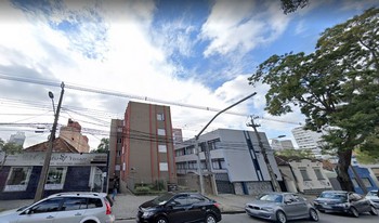 Imagem de fundo do condomínio Condomínio Residêncial Santa Rita - Mercês - Curitiba - PR