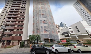 Imagem de fundo do condomínio Condomínio Saint Tropez - Cabral - Curitiba - PR