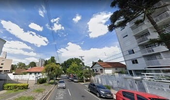 Imagem de fundo do condomínio Condomínio Solar Do Visconde - Mercês - Curitiba - PR