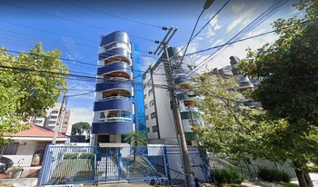 Imagem de fundo do condomínio Condomínio Solar Weslley Watanabe - Vila Izabel - Curitiba - PR