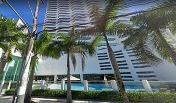 Imagem de fundo do condomínio Condomínio Torre Atlântica - Centro - Balneário Camboriú - SC