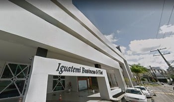 Imagem de fundo do condomínio Condomínio Iguatemi Business & Flat - Caminho Das árvores - Salvador - BA
