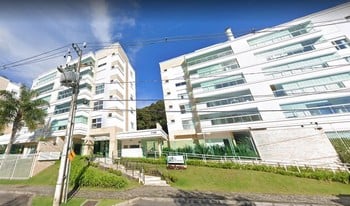 Imagem de fundo do condomínio Condomínio La Reserve - Vista Alegre - Curitiba - PR