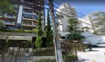 Imagem de fundo do condomínio Condomínio Quintas De Sintra - Vila Andrade - São Paulo - SP