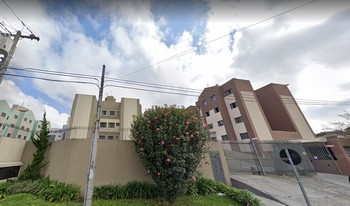 Imagem de fundo do condomínio Condomínio Residêncial Açores - Tingui - Curitiba - PR