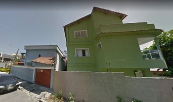 Imagem de fundo do condomínio Condomínio Residêncial Cabo Calderaro - Freguesia - Rio De Janeiro - RJ