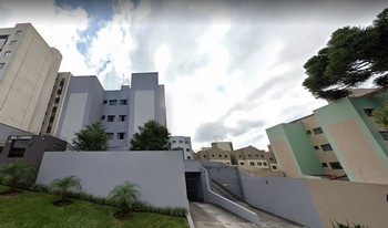 Imagem de fundo do condomínio Condomínio Residêncial Coimbra - Tingui - Curitiba - PR