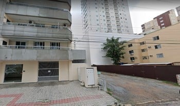 Imagem de fundo do condomínio Condomínio Residêncial Dona Luiza - Meia Praia - Itapema - SC