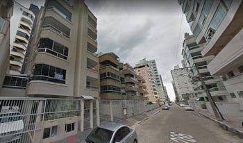 Imagem de fundo do condomínio Condomínio Residêncial Itapocoroy - Meia Praia - Itapema - SC