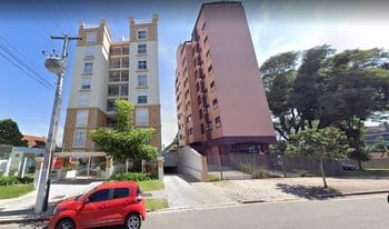 Imagem de fundo do condomínio Condomínio Residêncial Jardins - Ahu - Curitiba - PR
