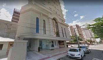 Imagem de fundo do condomínio Condomínio Residêncial Louis Xv - Meia Praia - Itapema - SC