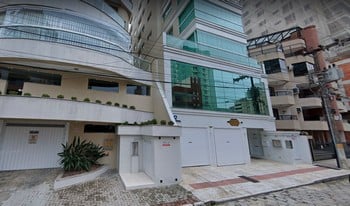 Imagem de fundo do condomínio Condomínio Residêncial Montefiore - Meia Praia - Itapema - SC