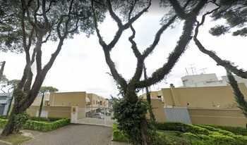 Imagem de fundo do condomínio Condomínio Residêncial Vila Beca - água Verde - Curitiba - PR