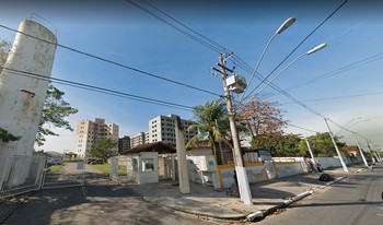 Imagem de fundo do condomínio Condomínio Residêncial Villagio Do Jockey - Parque São Vicente - São Vicente - SP