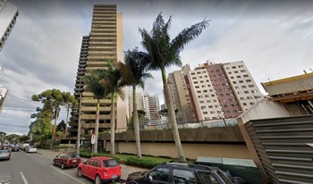 Imagem de fundo do condomínio Condomínio São Pedro Oitenta - Cabral - Curitiba - PR