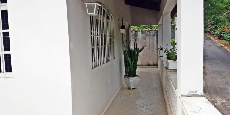Imagem Casa com 3 Quartos à Venda, 312 m² em Pqe Santa Teresa - Santa Isabel