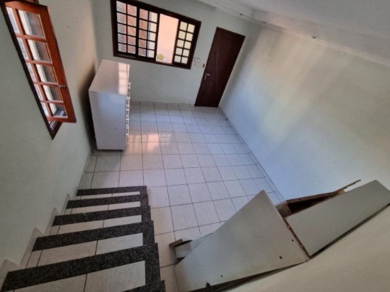 Imagem Casa com 2 Quartos para Alugar, 109 m²em Piqueri - São Paulo