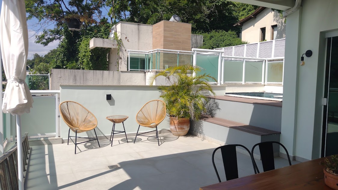 Foto do imóvel Casa de Condomínio com 5 Quartos à Venda, 240 m² em São Francisco - Niterói