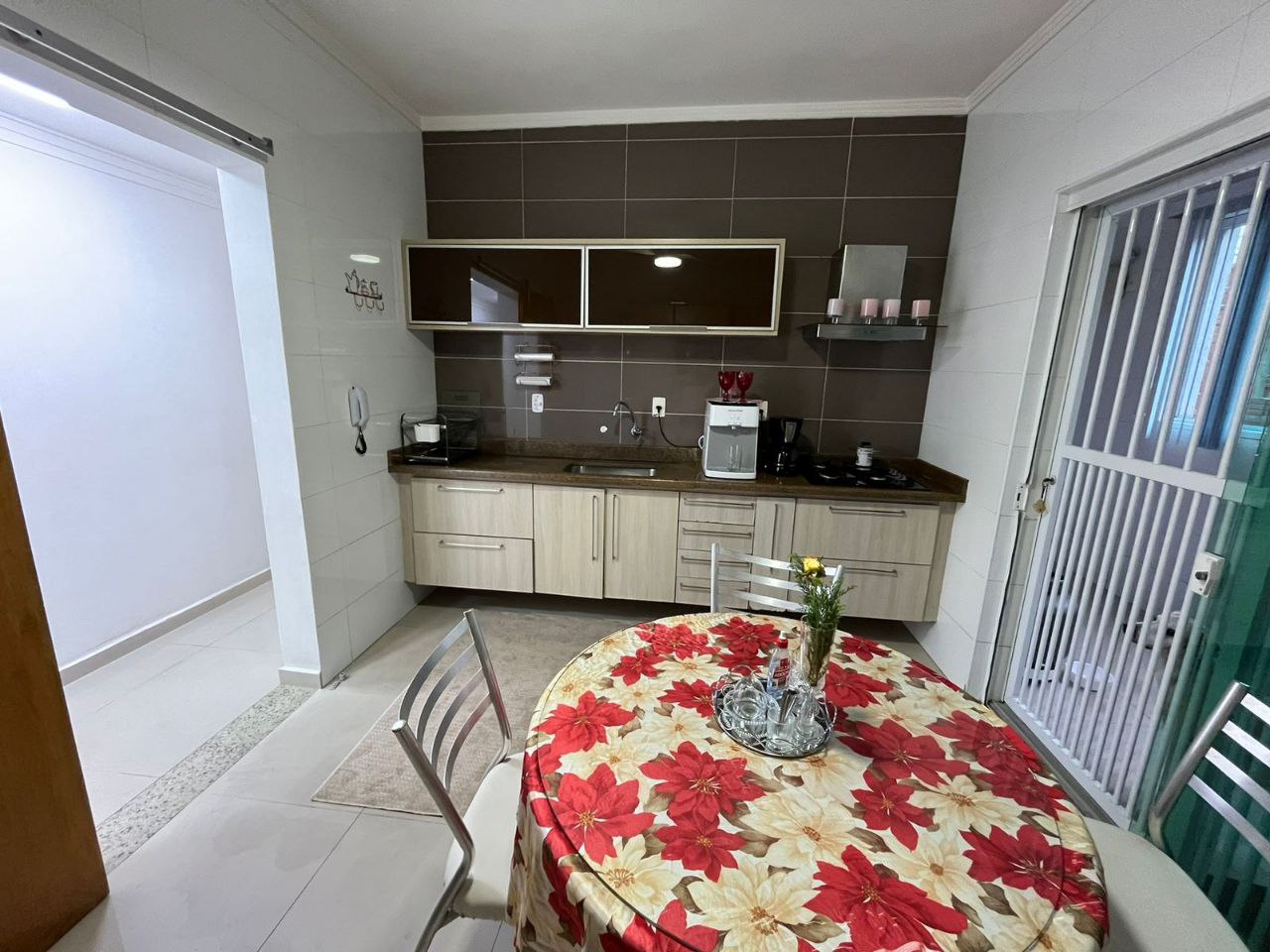Imagem Casa com 4 Quartos à Venda, 239 m²em Embaré - Santos