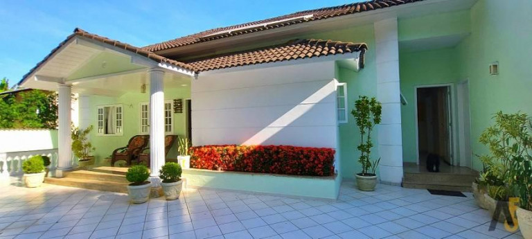 Imagem Casa com 6 Quartos à Venda, 616 m² em Taquara - Rio de Janeiro