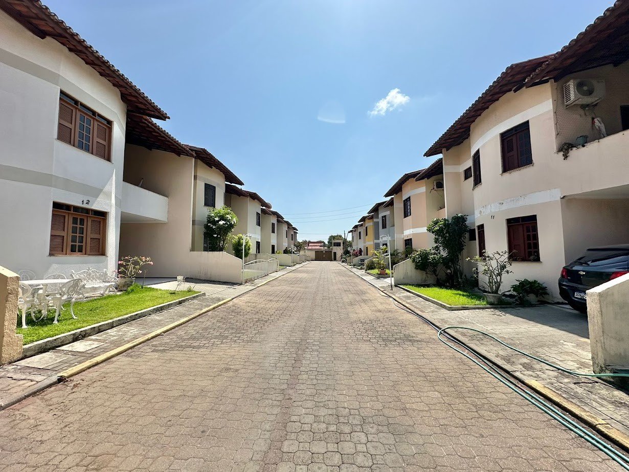 Foto do imóvel Casa de Condomínio com 4 Quartos à Venda, 134 m² em Sapiranga-Coité - Fortaleza