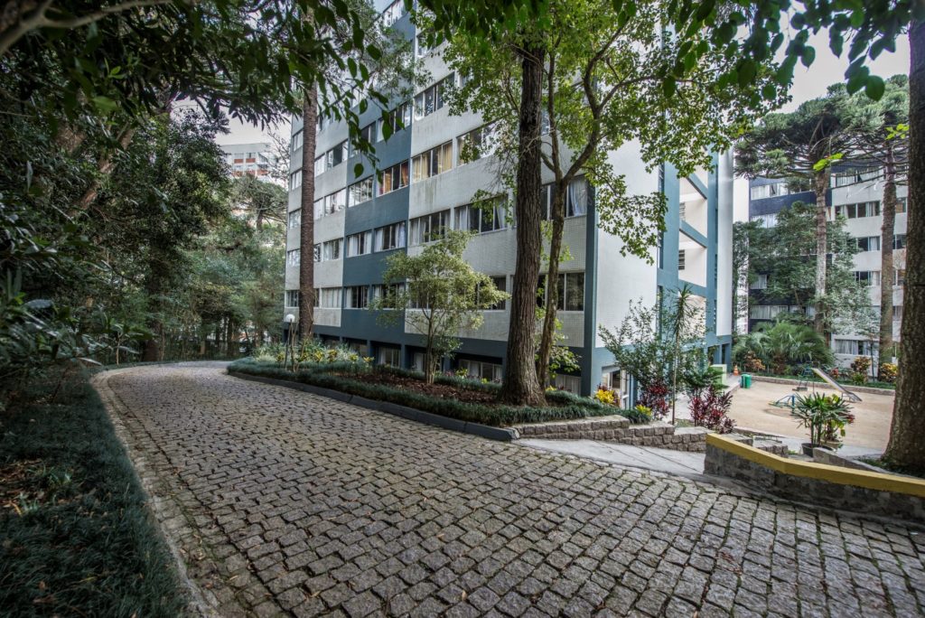 Imagem de fundo do condomínio Condomínio Parque Residencial Pinheiros - Juvevê - Curitiba - PR