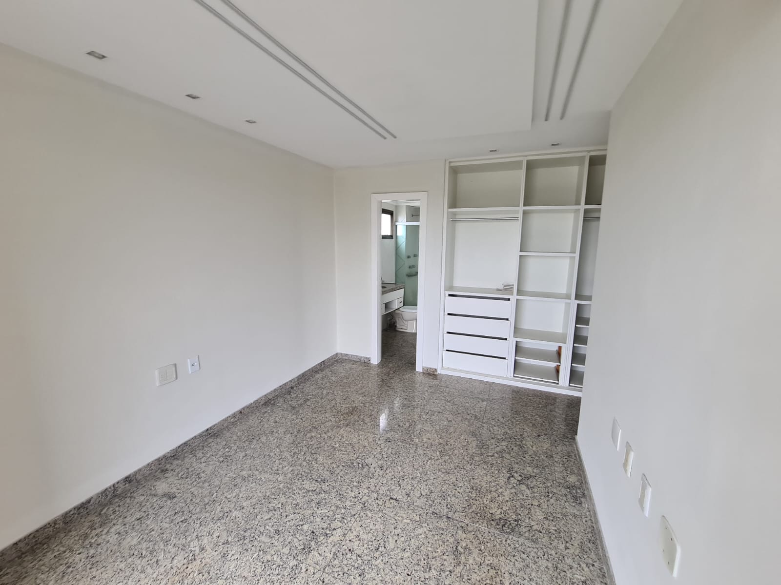 Imagem Apartamento com 4 Quartos à Venda, 240 m²em Aleixo - Manaus