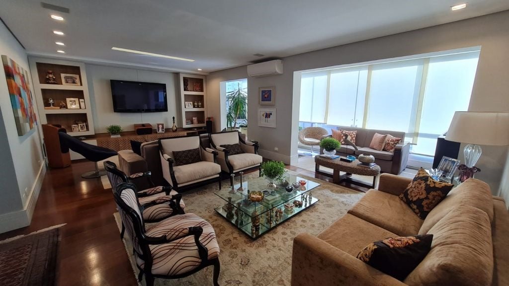 Foto do imóvel Apartamento com 4 Quartos à Venda, 210 m²em Indianópolis - São Paulo