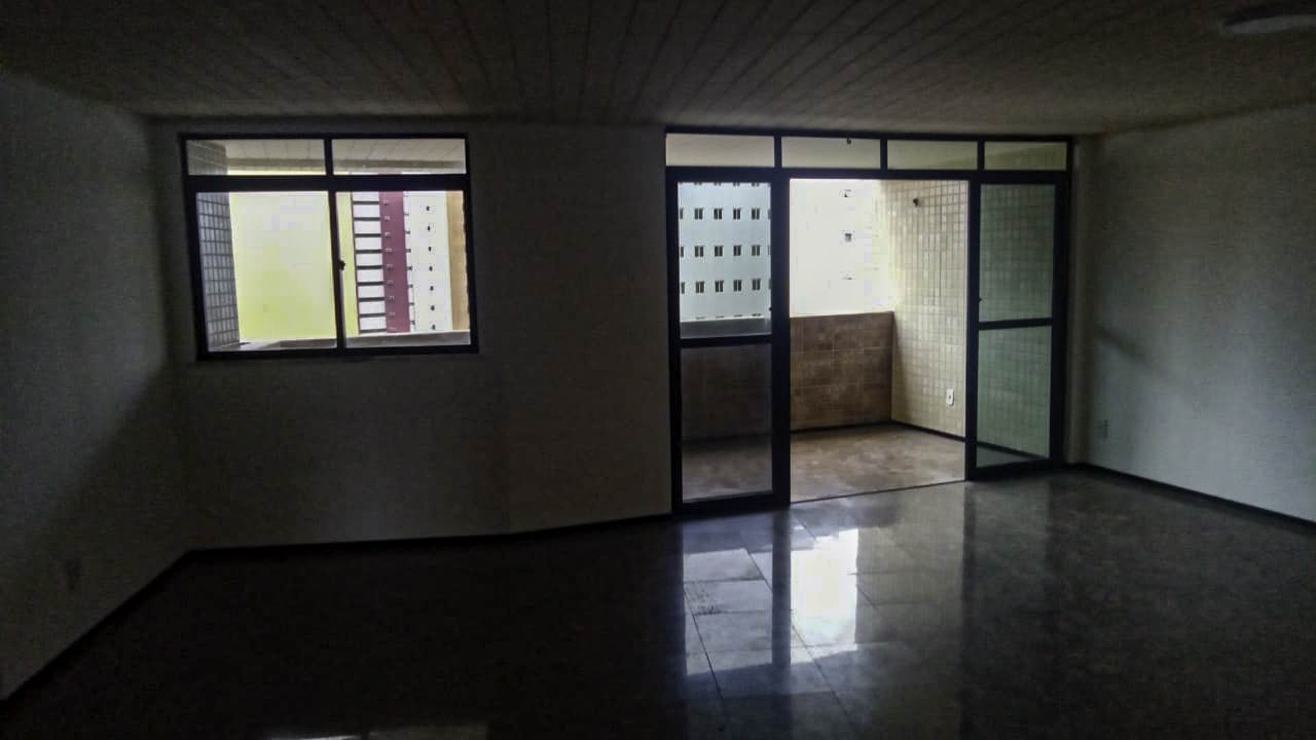 Imagem Apartamento com 3 Quartos à Venda, 170 m²em Meireles - Fortaleza